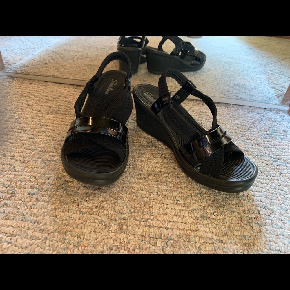 Sz 9 Sketcher wedge sandals